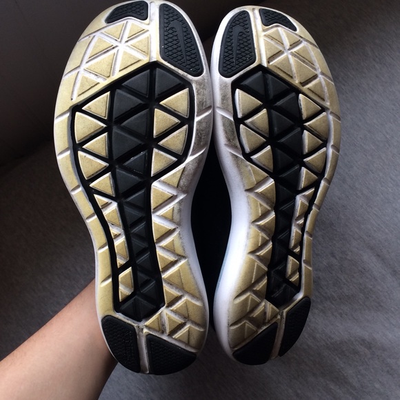 ✖️SOLD✖️Nike’s - Picture 6 of 8